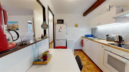 Rooms in Chambéry - photo 7