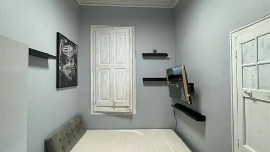 Rooms in Barcelona Eixample - photo 1