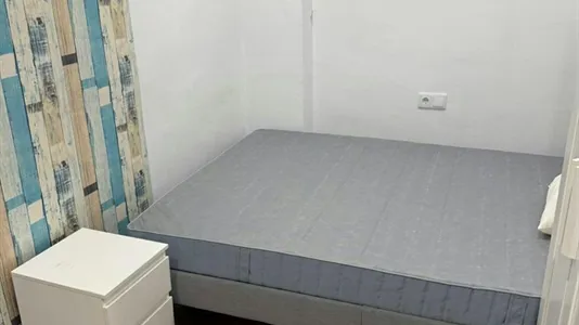 Rooms in Badalona - photo 2
