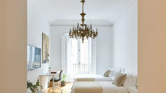Rooms in Madrid Centro - photo 4