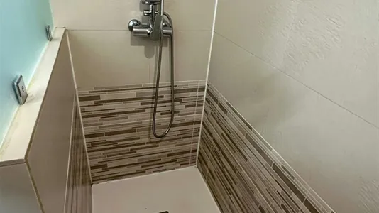 Rooms in Madrid Fuencarral-El Pardo - photo 8