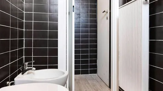 Rooms in Milano Zona 2 - Stazione Centrale, Gorla, Turro, Greco, Crescenzago - photo 9