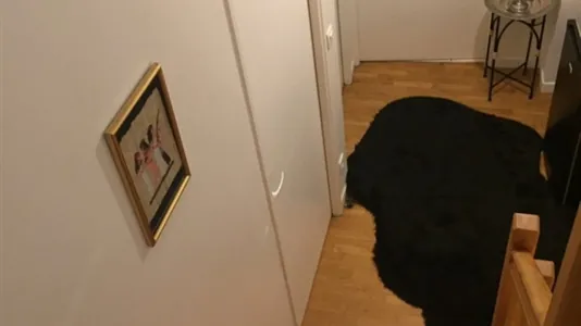 Rooms in Saint-Denis - photo 9