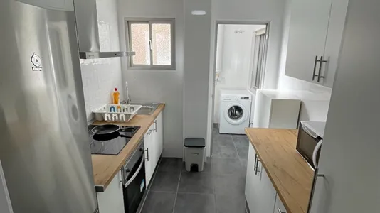 Rooms in Málaga - photo 4