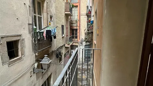 Rooms in Barcelona Ciutat Vella - photo 6