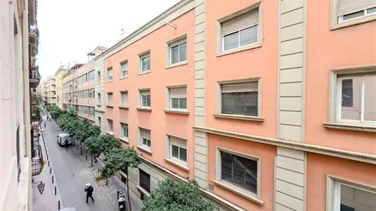 Rooms in Barcelona Eixample - photo 4