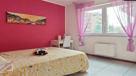 Apartments in Milano Zona 8 - Fiera, Gallaratese, Quarto Oggiaro - photo 4