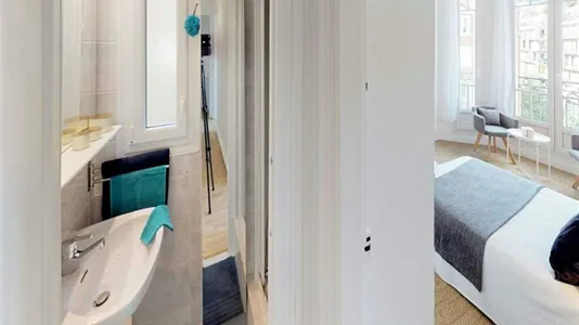 Rooms in Paris 15ème arrondissement - photo 7