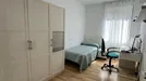 Room for rent, Zaragoza, Aragón, &lt;span class=&quot;blurred street&quot; onclick=&quot;ProcessAdRequest(10597805)&quot;&gt;&lt;span class=&quot;hint&quot;&gt;See streetname&lt;/span&gt;[xxxxxxxxxxxxx]&lt;/span&gt;