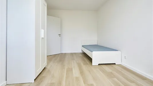 Rooms in Dusseldorf - photo 2