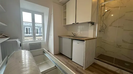 Apartments in Paris 8ème arrondissement - photo 2