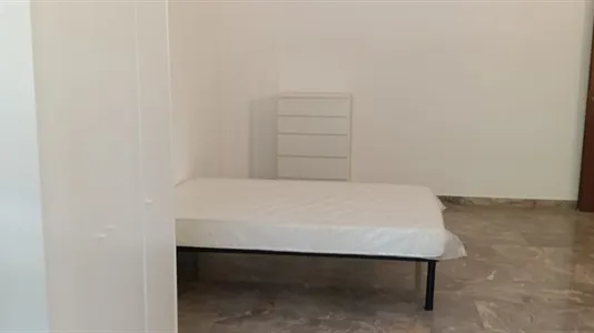 Rooms in Roma Municipio II – Parioli/Nomentano - photo 3