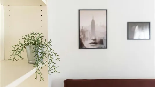 Rooms in Oviedo - photo 9