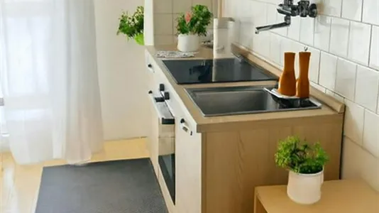 Rooms in Milano Zona 8 - Fiera, Gallaratese, Quarto Oggiaro - photo 2