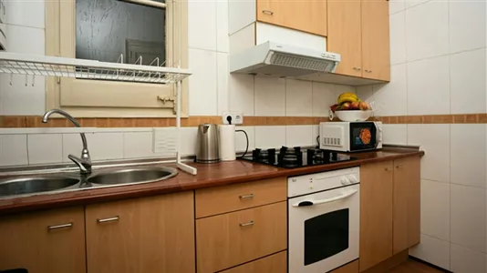 Rooms in Barcelona Eixample - photo 5