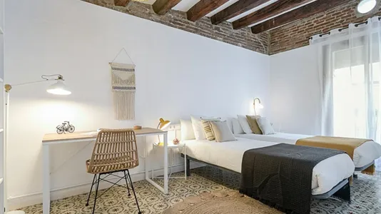 Apartments in Barcelona Ciutat Vella - photo 8