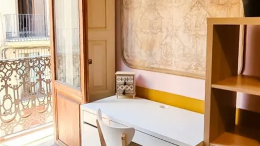 Rooms in Valencia Ciutat Vella - photo 10