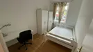 Room for rent, Wien Penzing, Vienna, <span class="blurred street" onclick="ProcessAdRequest(14232660)"><span class="hint">See streetname</span>[xxxxxxxxxxxxx]</span>