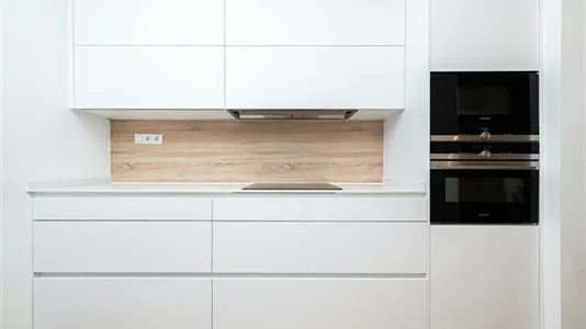 Rooms in Madrid Chamartín - photo 10