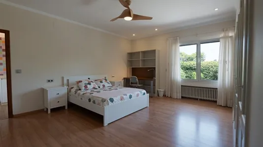 Rooms in Paterna - photo 9