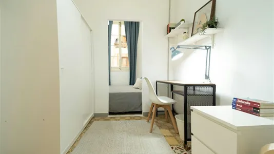Rooms in Barcelona Ciutat Vella - photo 1