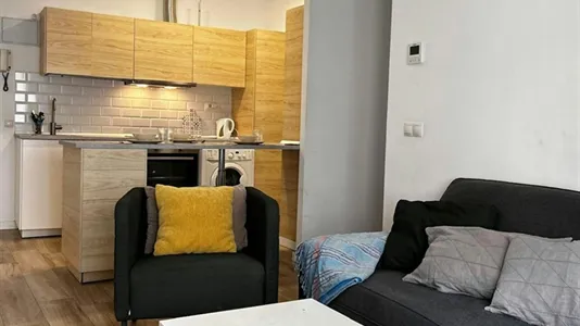 Rooms in Madrid Centro - photo 8