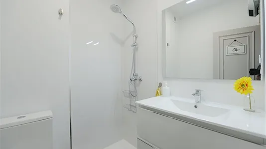 Rooms in Bilbao - photo 9