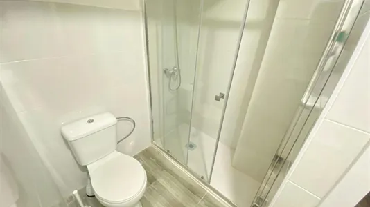 Rooms in Adaro - photo 5