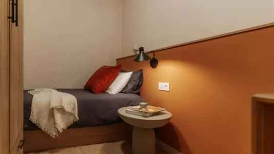 Rooms in Barcelona Ciutat Vella - photo 1