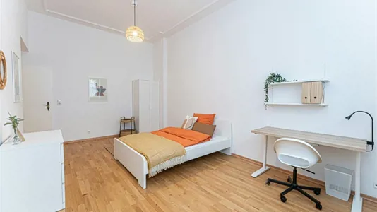 Rooms in Berlin Charlottenburg-Wilmersdorf - photo 2