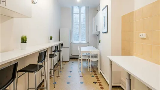 Rooms in Lyon - photo 8