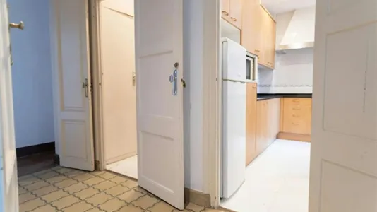 Rooms in Barcelona Eixample - photo 10