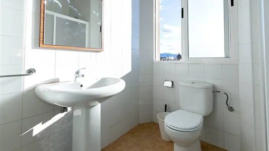 Rooms in Granada - photo 8