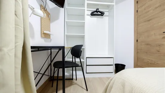 Rooms in el Camí de Vera - photo 5