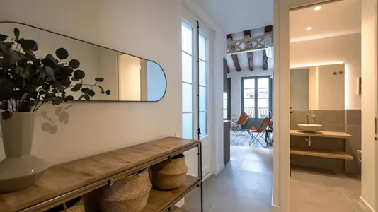 Apartments in Barcelona Ciutat Vella - photo 3