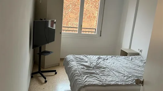 Apartments in Barcelona Eixample - photo 2