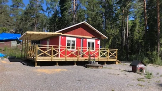 Houses in Botkyrka - photo 1