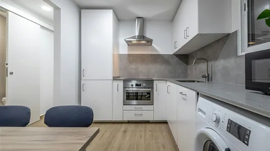 Rooms in el Camí de Vera - photo 5