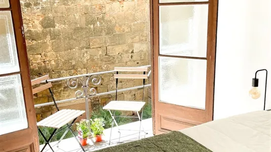 Rooms in Barcelona Ciutat Vella - photo 4