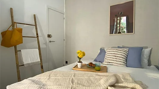 Rooms in Barcelona Eixample - photo 6