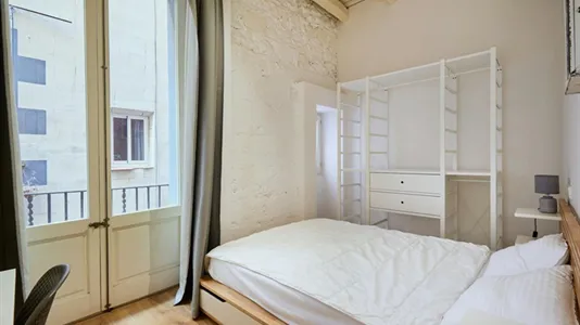 Apartments in Barcelona Ciutat Vella - photo 6