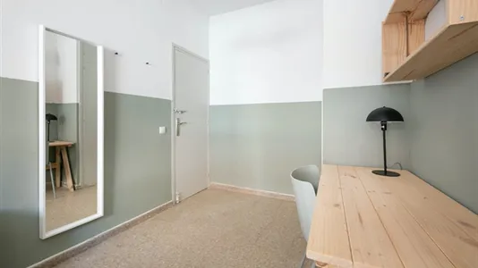 Rooms in Barcelona Gràcia - photo 4