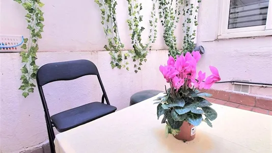 Rooms in Barcelona Sants-Montjuïc - photo 1