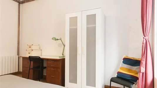 Rooms in Barcelona Ciutat Vella - photo 5