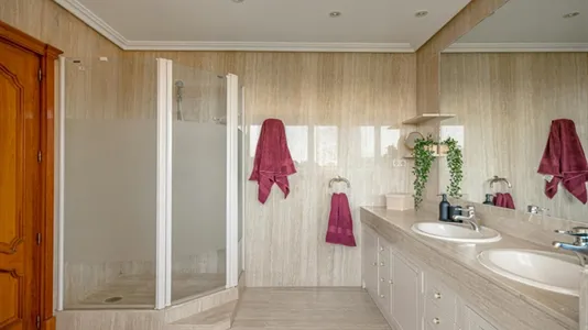 Rooms in Madrid Chamartín - photo 7