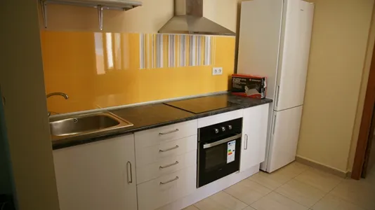 Rooms in Barcelona Ciutat Vella - photo 10