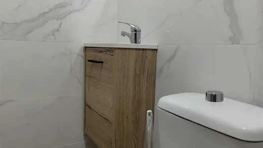 Rooms in Madrid Centro - photo 7