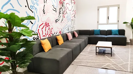 Rooms in Zaragoza - photo 9