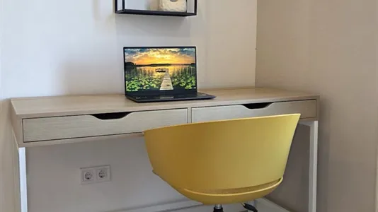 Rooms in Barcelona Eixample - photo 7