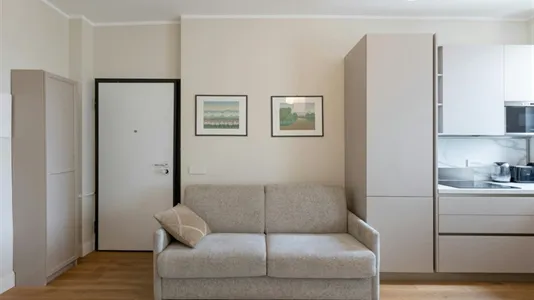 Apartments in Milano Zona 8 - Fiera, Gallaratese, Quarto Oggiaro - photo 4